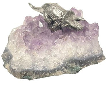 Pewter Dinosaur on Amethyst: A 2.1-Inch Fusion of Prehistoric Majesty and Crystal Elegance